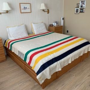 Like NEW Hudson’s Bay Wool Blanket